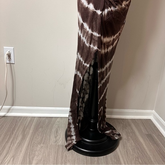 Young Fabulous & Broke Brown Tie-Dye Midi Dress in Size Medium - Picture 7 of 7